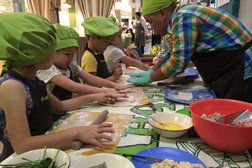 Сеть семейных кафе АндерСон, с рейтингом 4.6 - находится по адресу Алматы, Розыбакиева, 247а 