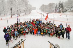 Горнолыжный клуб Гая Северина, с рейтингом 4.3 - находится по адресу Московская область, пос. им. Тельмана, Курганная улица, 1 
