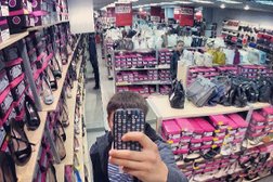 Торговый центр Экспресс, с рейтингом 4 - находится по адресу Чувашская Республика, Новочебоксарск, Ельниковский проезд, 1 