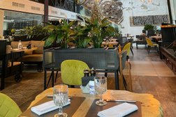 Комплекс отдыха Сочи Парк Отель, с рейтингом 3.1 - находится по адресу Краснодарский край, пгт Сириус, Континентальный проспект, 6/10 