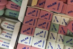 Арт-маркет для художников и творческих людей Красный карандаш, с рейтингом 4.1 - находится по адресу Москва, переулок Гусятников, 13/3 