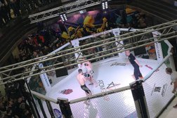 ТЦ MODA CENTER, с рейтингом 3.7 - находится по адресу Екатеринбург, улица Карла Либкнехта, 23б 