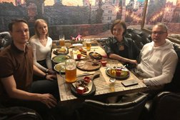 Пивная №1 гриль-бар, с рейтингом 4.4 - находится по адресу Ханты-Мансийский автономный округ, Нижневартовск, Интернациональная, 18а 