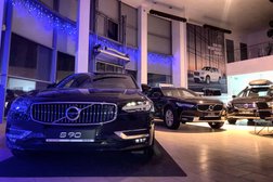 Автосалон Volvo Car Белгород, с рейтингом 3.7 - находится по адресу Белгород, улица Калинина, 81 