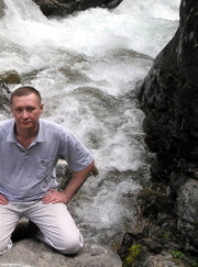 Маляр, мастер по оклейке обоев Олег М.