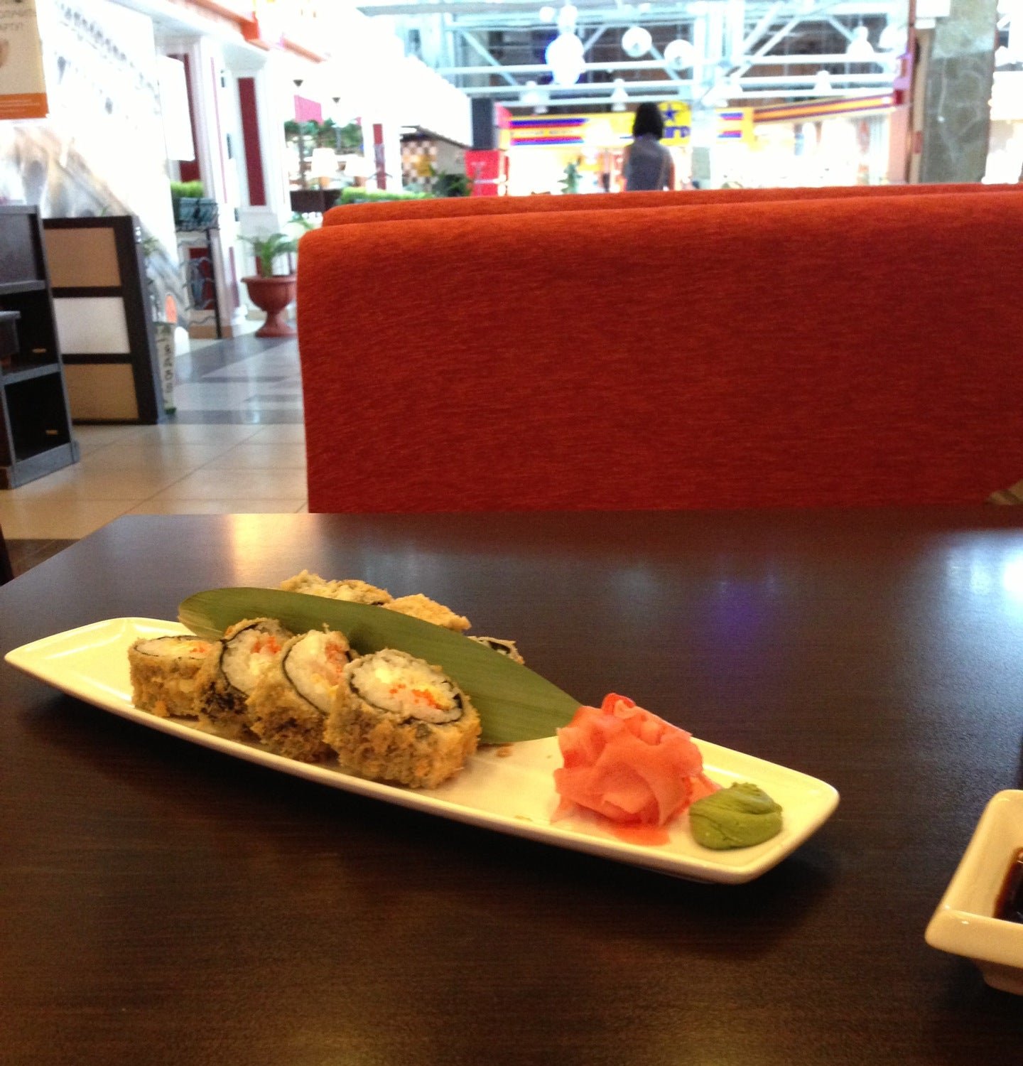 Ресторан осака ростов на дону. Суши ворошиловский. Роллы крупным планом. Prosushi краснодар. Осака ростов-на-дону ворошиловский 44.