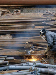 Благоустройство территории, грузчик Роман Машков