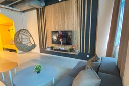 Roomy Hostel, с рейтингом 3.5 - находится по адресу Екатеринбург, Добролюбова, 16/2 