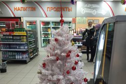 Автозаправка Лукойл, с рейтингом 4.7 - находится по адресу Ленинградская область, Выборг, 144-й километр, 2 