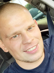 Электрик, мастер по укладке полов Павел Александрович Никитин