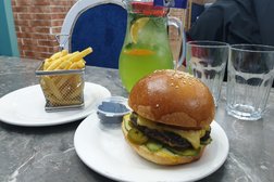 Кафе быстрого питания Zheka`s Doner House, с рейтингом 2 - находится по адресу Шымкент, Бауыржан Момышулы проспект, 6 