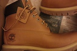 Магазин одежды и обуви bootwood, с рейтингом 4.4 - находится по адресу Московская область, Химки, микрорайон ИКЕА, к4 