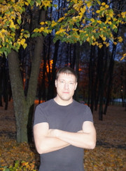 Маляр, мастер по оклейке обоев Сергей Бердников