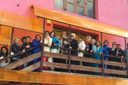 Отель Корона, с рейтингом 4.3 - находится по адресу Карачаево-Черкесская Республика, кп. Домбай, Тебердинская улица, 15 