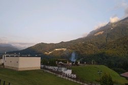 Парк культуры и отдыха Фруктовый сад, с рейтингом 1.7 - находится по адресу Краснодарский край, пгт Красная Поляна, Калиновая улица, 1 