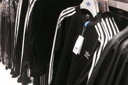 Магазин Adidas Neo, с рейтингом 4.1 - находится по адресу Москва, Манежная площадь, 1с2 