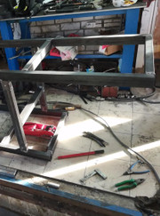 Автослесарь, сантехник Денис Юрьевич Мякишев