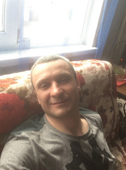 Ландшафтный дизайнер, бетонщик Володя Валерин