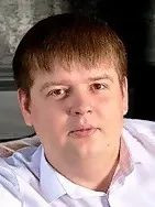 Водитель, курьер Александр Варакин