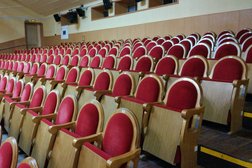 Кинотеатр Каскад, с рейтингом 2.8 - находится по адресу Санкт-Петербург, Петергоф, Царицынская улица, 2 