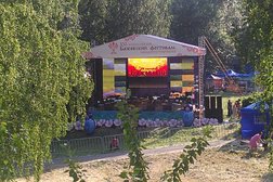 Дальняя дача, с рейтингом 3.7 - находится по адресу Челябинская область, Кыштым, Дальняя улица, 2 