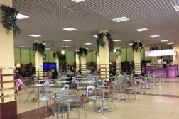 Торгово-развлекательный центр Светофор, с рейтингом 2.8 - находится по адресу Московская область, Балашиха, шоссе Энтузиастов, 1Б 