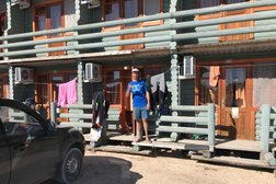 База отдыха Серфприют, с рейтингом 3.9 - находится по адресу Краснодарский край, ст-ца Должанская, улица Коса Долгая, 1 