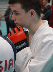 Грузчик, разнорабочий Евгений Константинович Исаихин