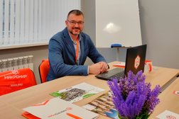 Коворкинг для агентов по недвижимости Макромир Уфа, с рейтингом 3.2 - находится по адресу Республика Башкортостан, Уфа, Октябрьской Революции, 23а 