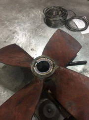 Автослесарь, мастер по строительству заборов Роман Александрович Петунин