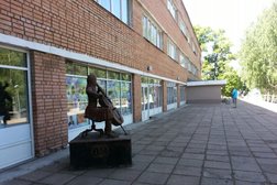 Дворец культуры Радиозавода, с рейтингом 5 - находится по адресу Удмуртская Республика, Сарапул, улица Гоголя, 30а 