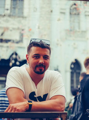 Кузнец, автомеханик Евгений Анатольевич Максимов