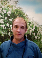 Маляр, мастер по оклейке обоев Михаил Александрович З.