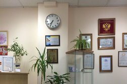 Клиника по лечению позвоночника и суставов Дельфин Clinic, с рейтингом 3.9 - находится по адресу Москва, Братиславская, 18 