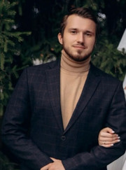 Преподаватель математики, преподаватель по обществознанию Максим Ринатович Хананов