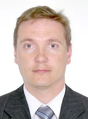 Педагог начальной школы, преподаватель математики Дмитрий Николаевич Заровняев