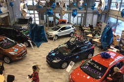 Официальный дилер Hyundai Аларм Моторс Озерки, с рейтингом 2 - находится по адресу Санкт-Петербург, Выборгское шоссе, 23 к1 