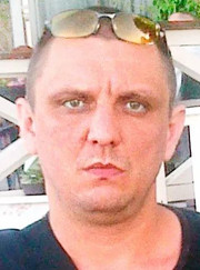 Автослесарь, автомеханик Алексей Алексеевич Кустов