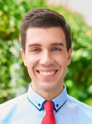 Преподаватель английского языка, преподаватель менеджмента Евгений Валерьевич Зубрилин