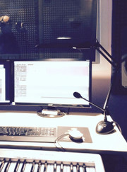 Диктор, звукорежиссёр Emotions Records Musical