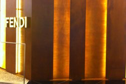 Бутик женской одежды и аксессуаров Fendi, с рейтингом 2 - находится по адресу Алматы, Аль-Фараби проспект, 77/8 